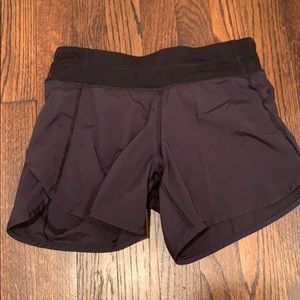 black ivivvia shorts